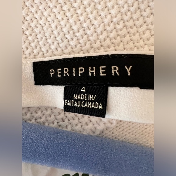 White blouse with dramatic sleeves - Picture 2 of 2